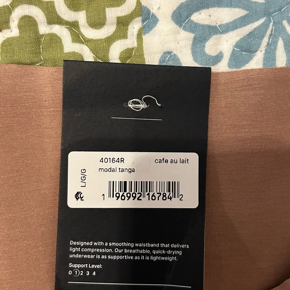 SPANXsupersmooth™ Undie‑tectable®
Modal Tanga panty Size Large - Picture 6 of 8